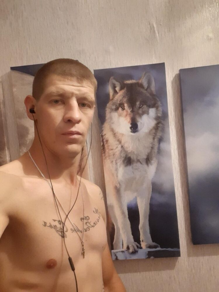  39664733  Dmitrij, 39 ,    