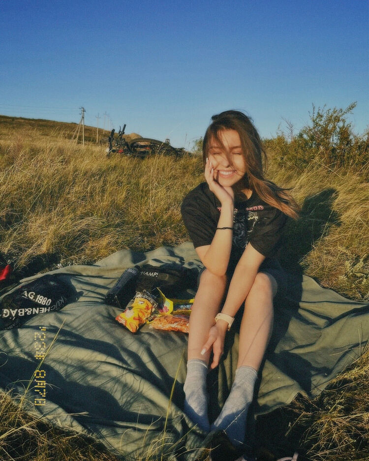  37702563  , 20 ,    -