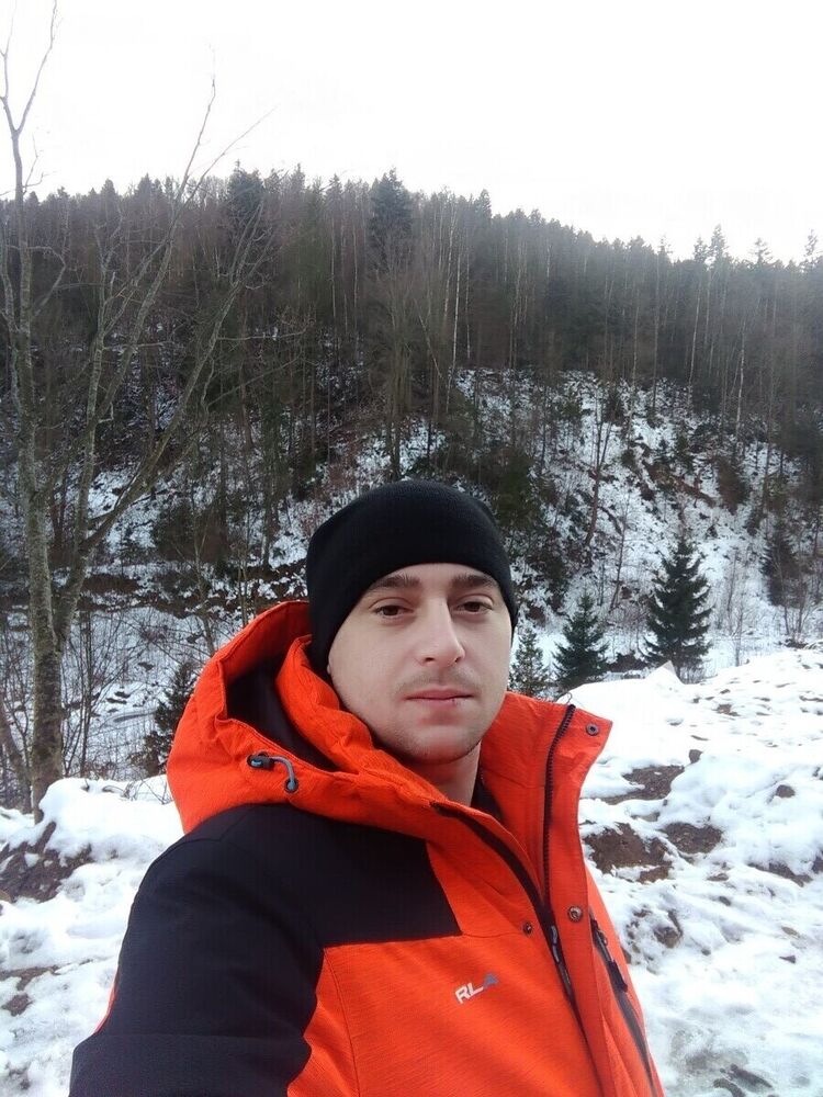  ,   Aleks, 36 ,   