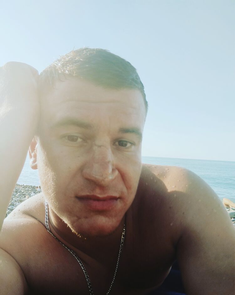  31303133  Kirill, 69 ,    