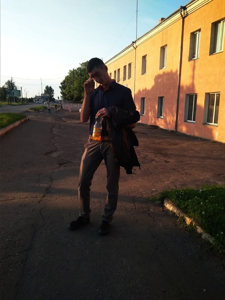  16318613  Igor, 28 ,    