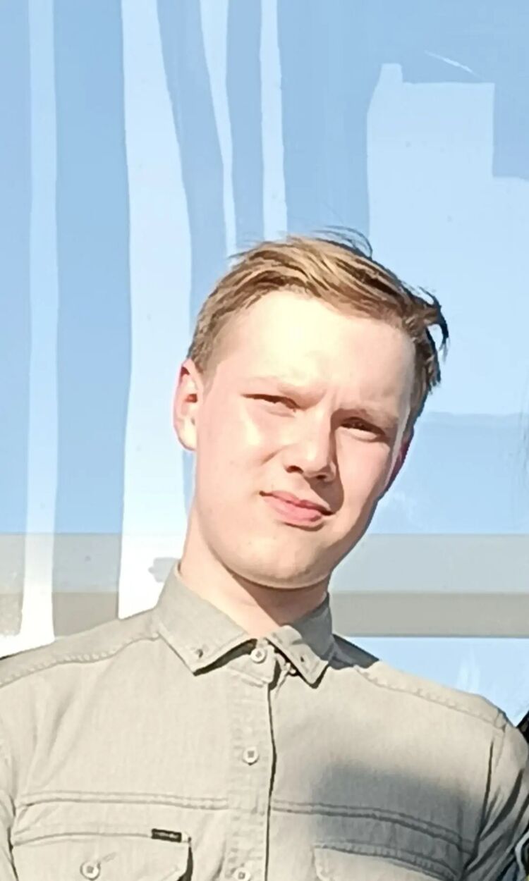  35640703  Stanislav, 21 ,    