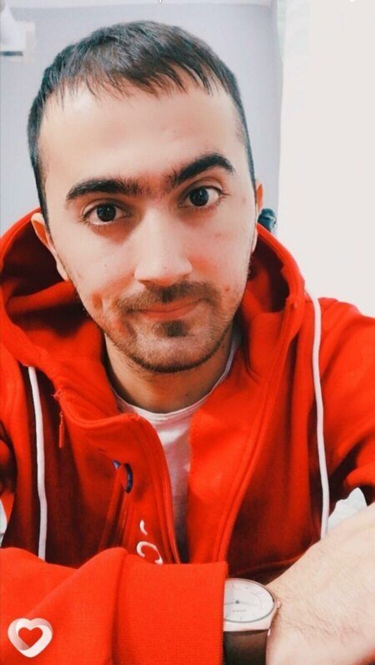  ,   RUSLAN, 32 ,  