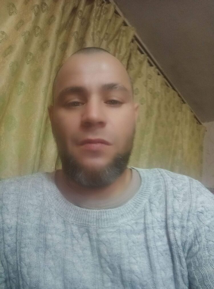  51558253  Roman, 39 ,    --
