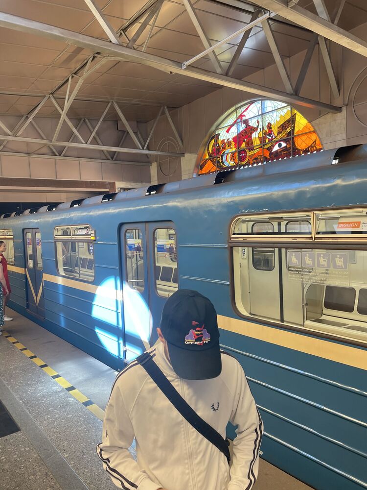  35376173  Zakhar, 28 ,    -