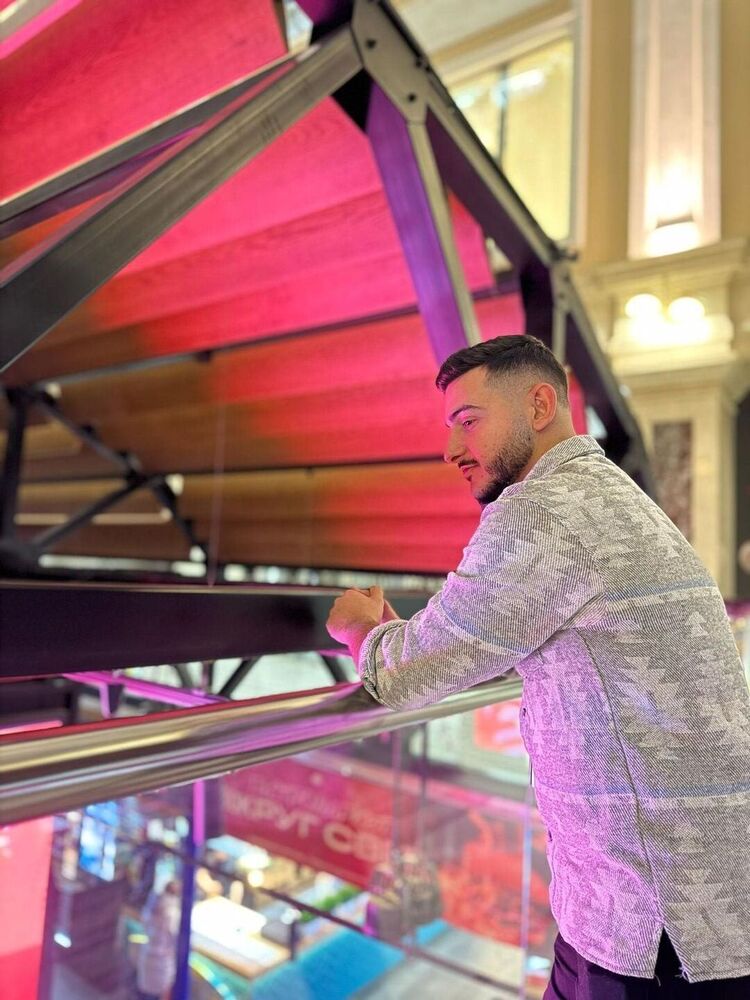  54279843  Baran, 26 ,    