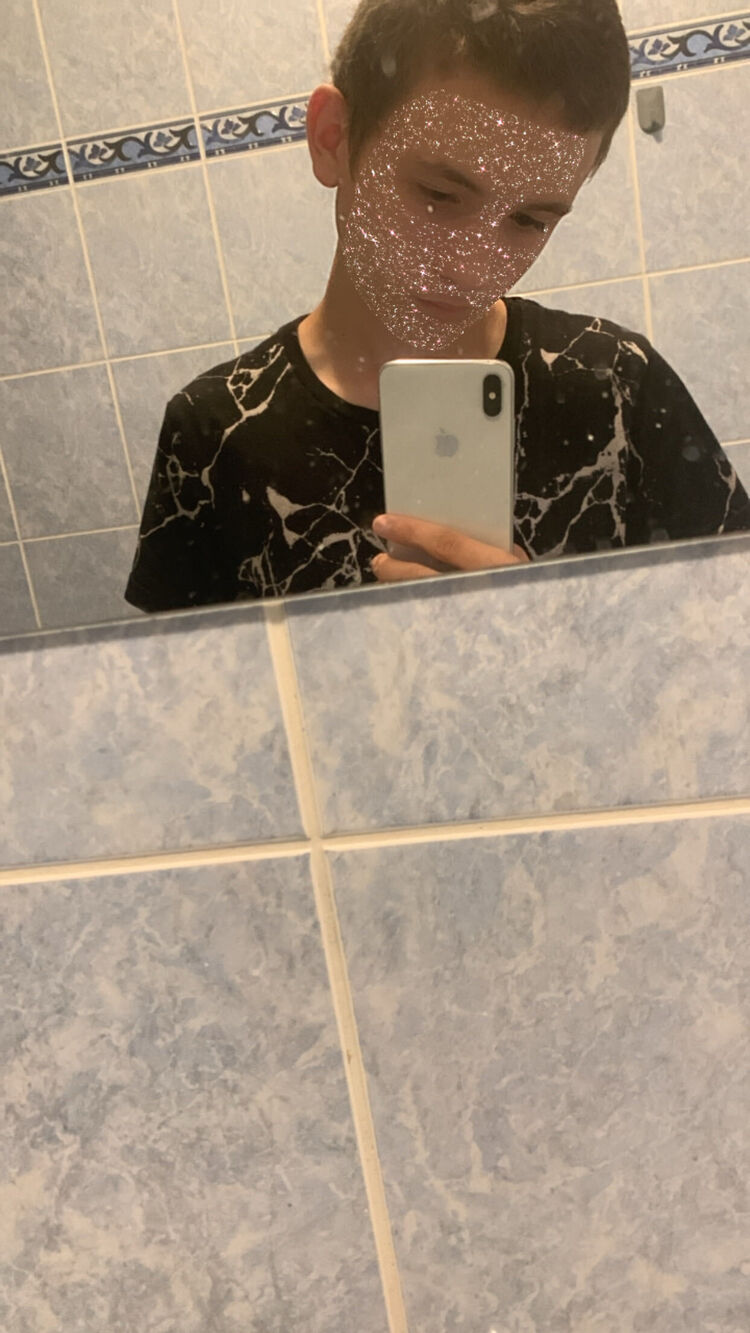  28227853  Bogdan, 22 ,    Praha
