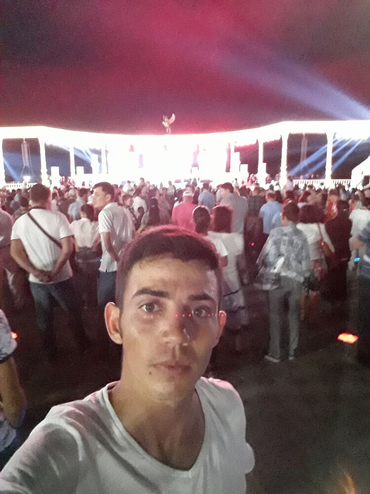  13512623  Pena, 32 ,    