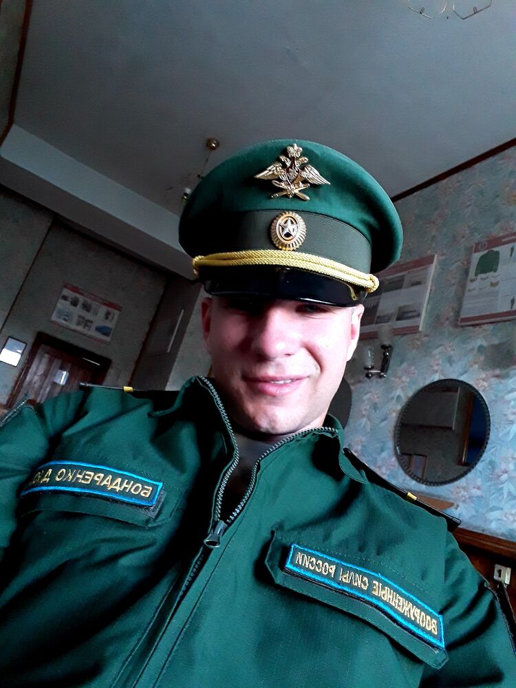  27573183  Dimas, 24 ,    -