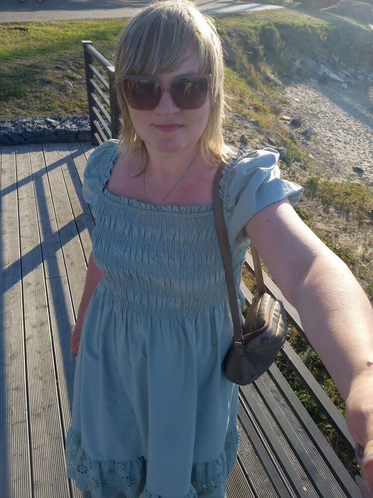  54684963  Elena, 54 ,    