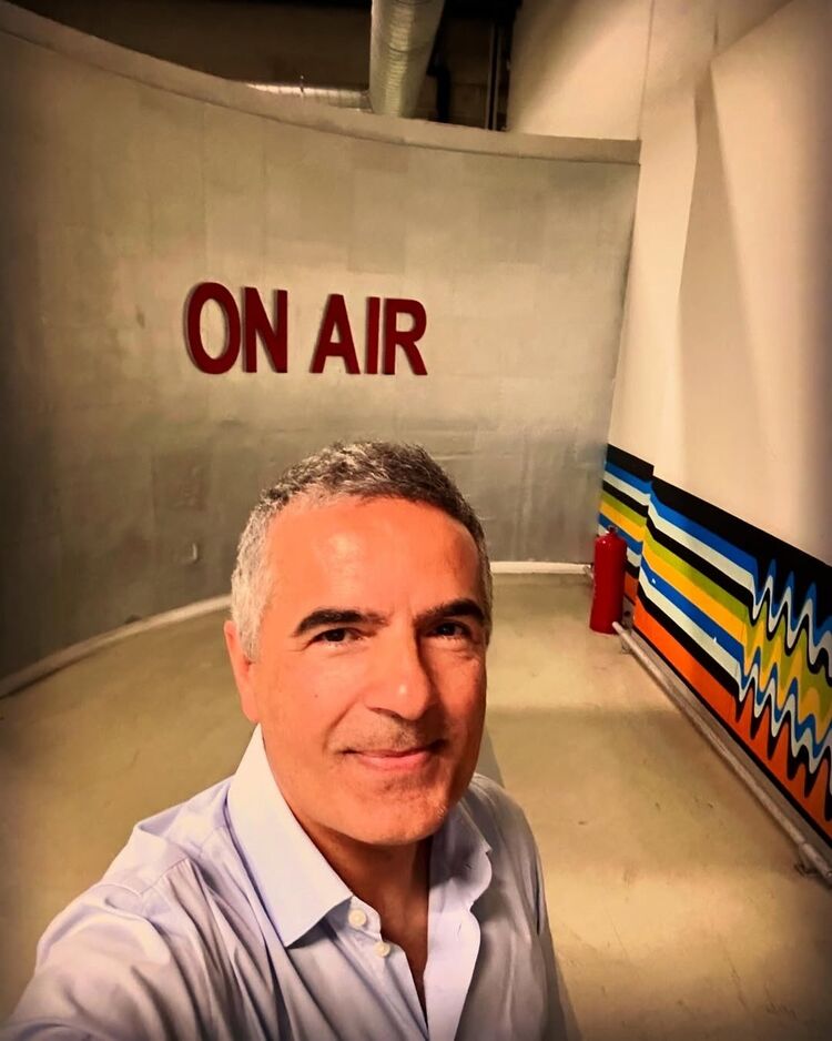  47960763  Andrei, 64 ,    Palais-Bourbon
