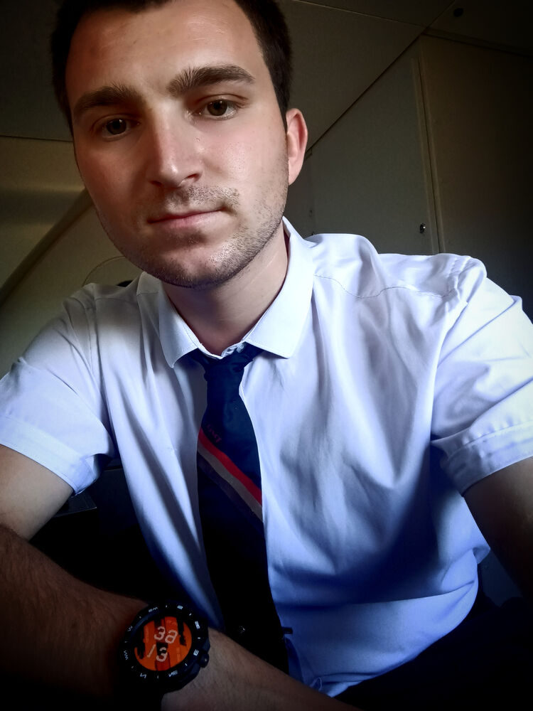  53863193  Alexander, 29 ,    