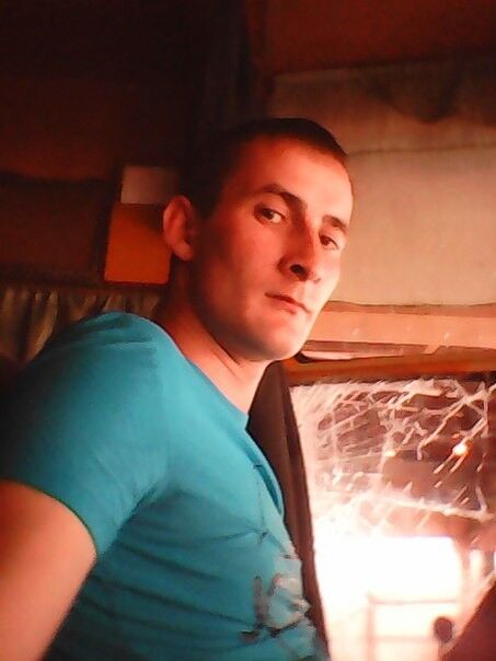  ,   Ilja, 37 ,   ,   , c 