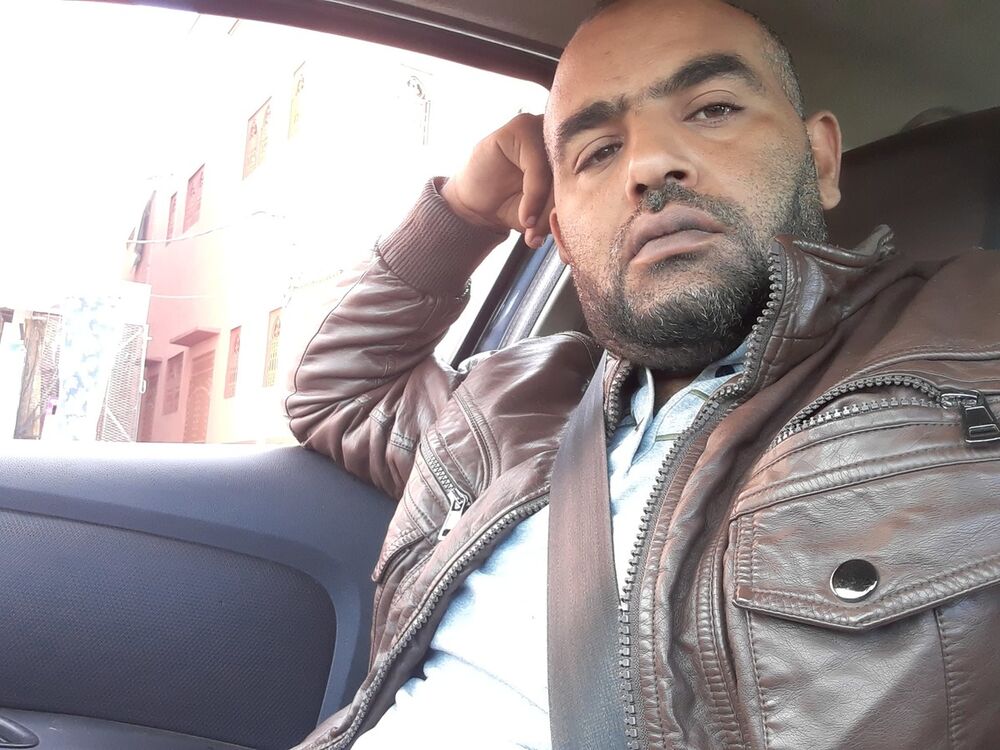  18402493  Lamattar, 42 ,    
