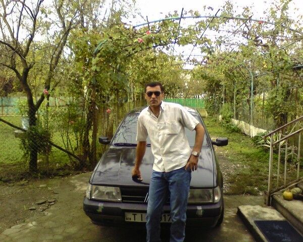  5531203  Lasha, 49 ,    