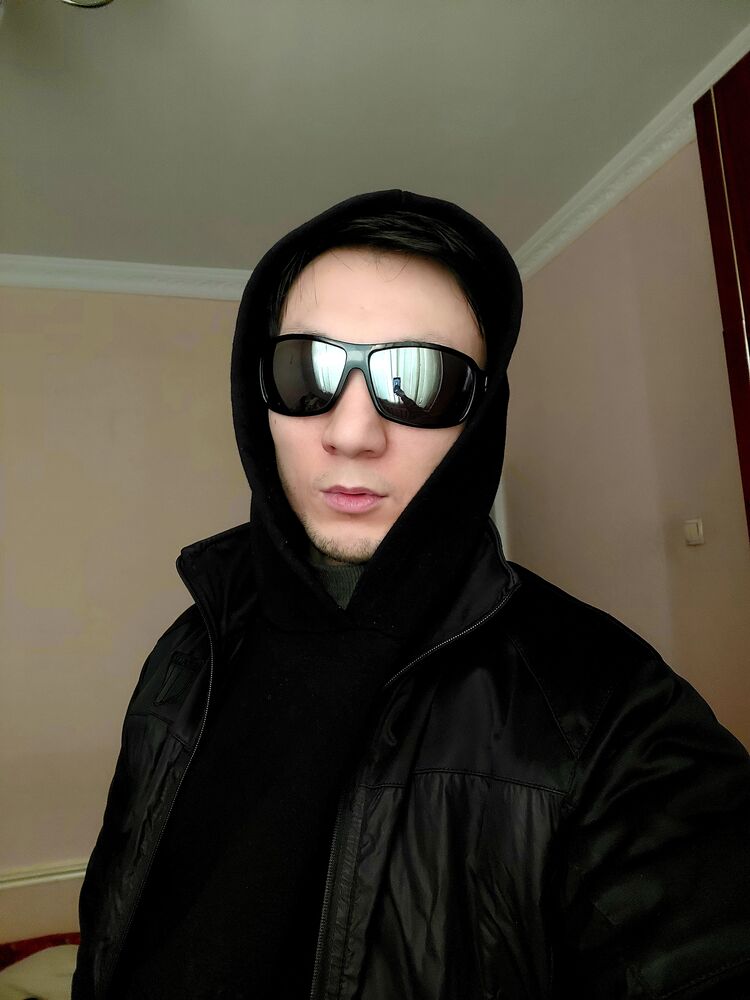  32295863  Sardor, 35 ,    