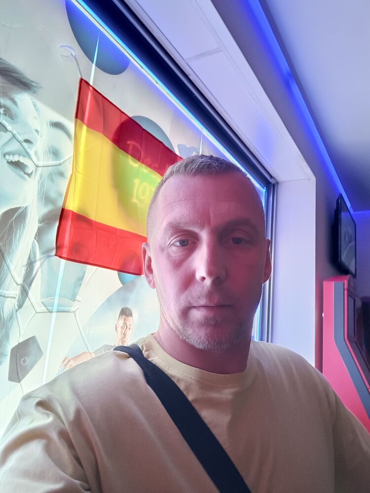  44815943  Ivan, 42 ,    Madrid