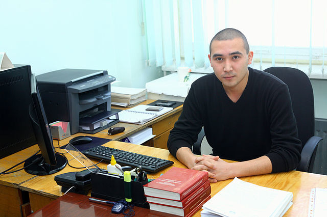  4337843  Alisher, 42 ,    