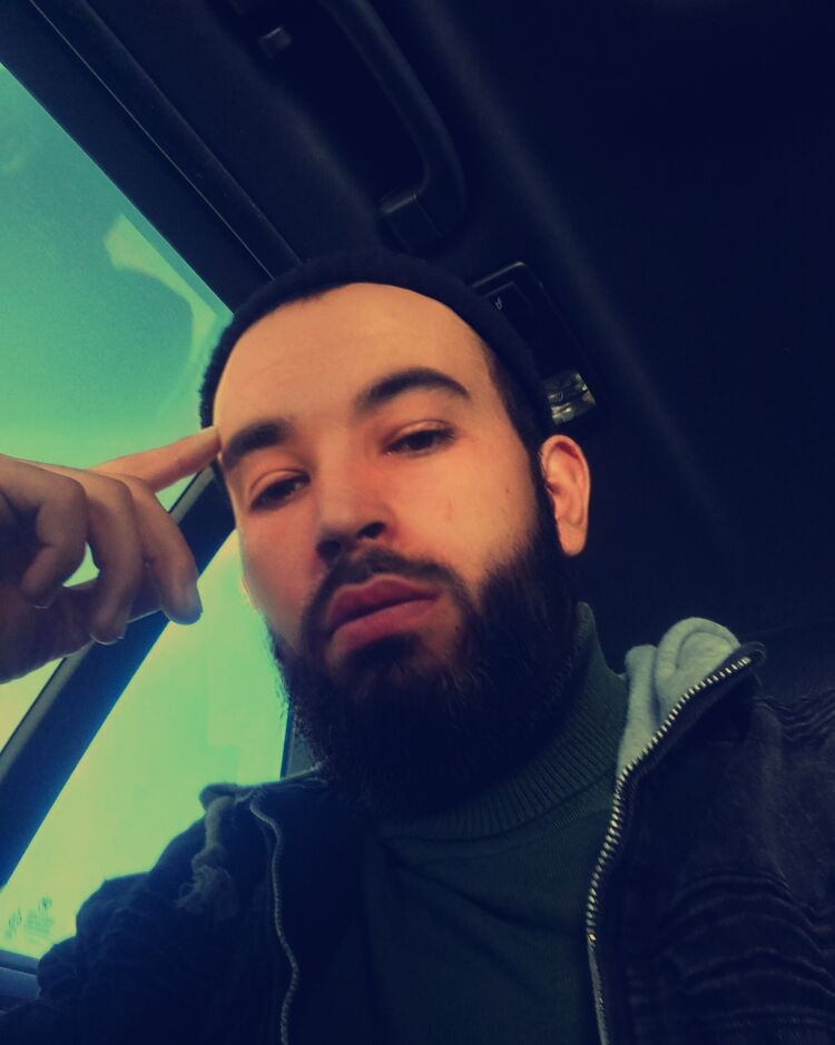  26090023  Jaxongir, 30 ,    