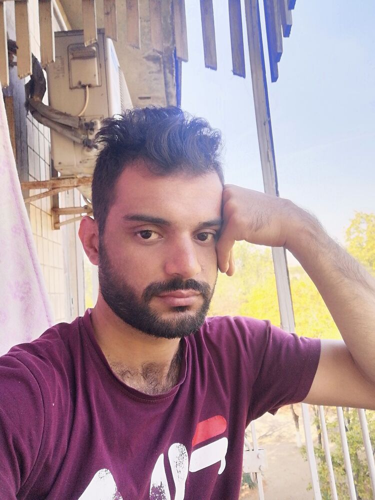  ,   Emad, 32 ,   ,   , c 