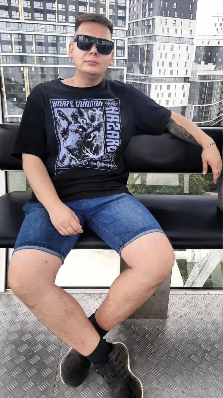  45402333  Antonio, 29 ,    