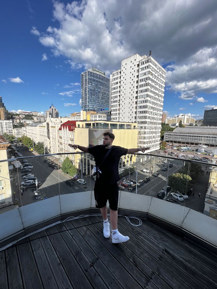  54574903  Vladislav, 28 ,    