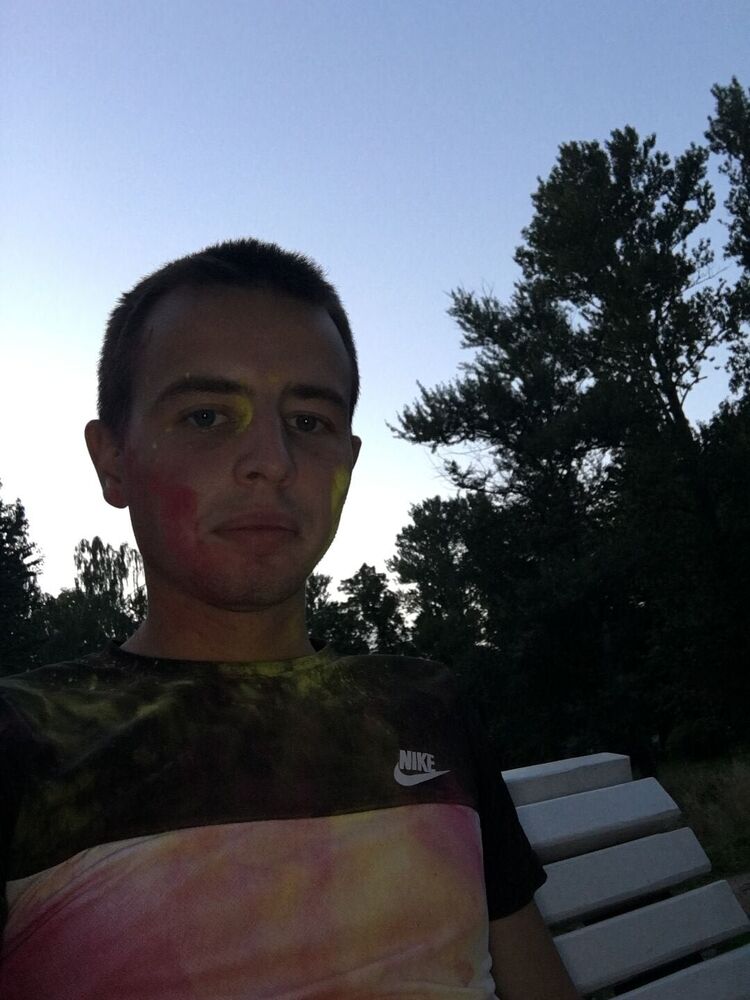  53058873  , 26 ,    -