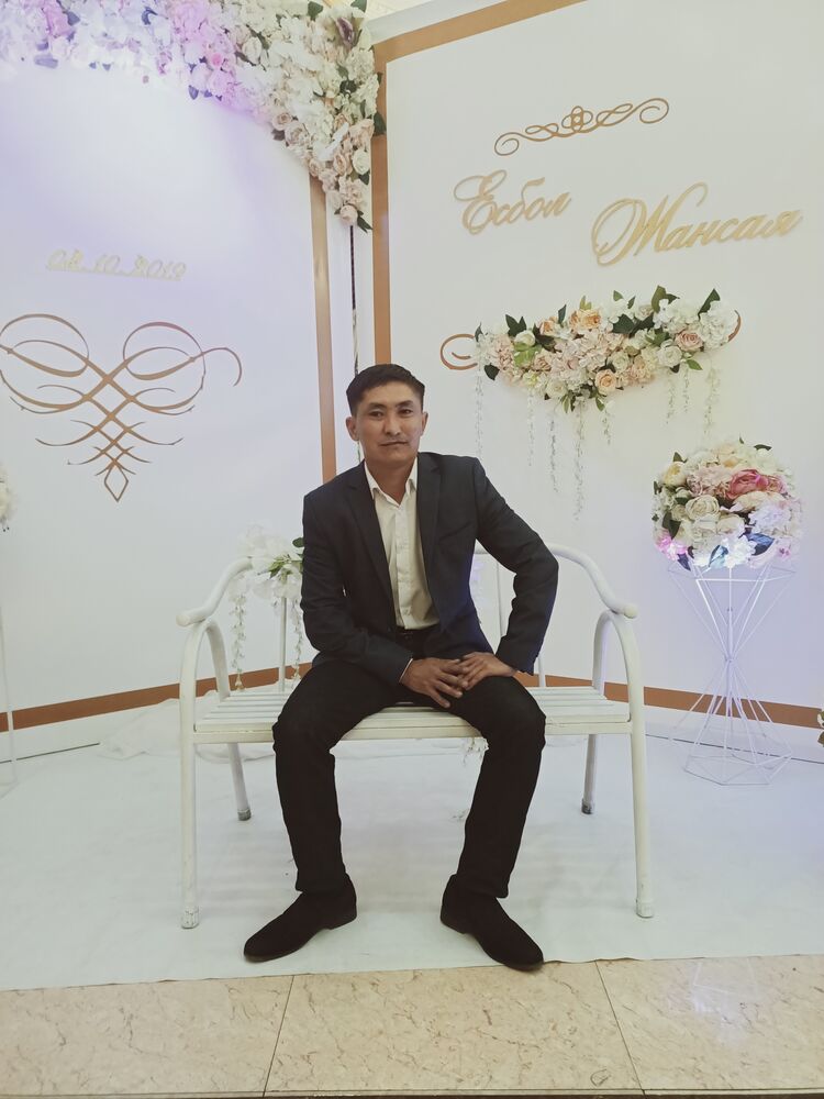  22611243  Nurbek, 35 ,    