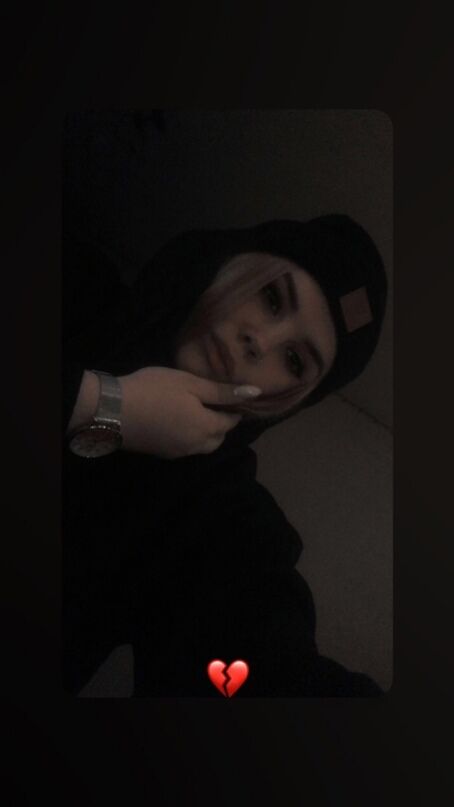  33665403  Alina, 25 ,    