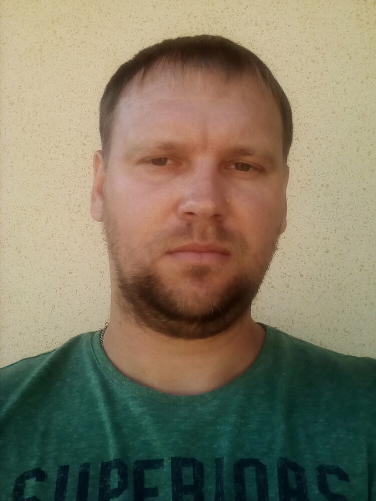  10224463  Sergei, 43 ,    