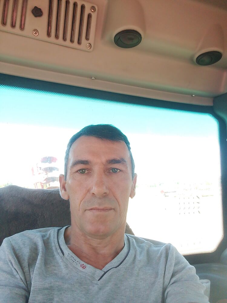  46526133  , 51 ,    