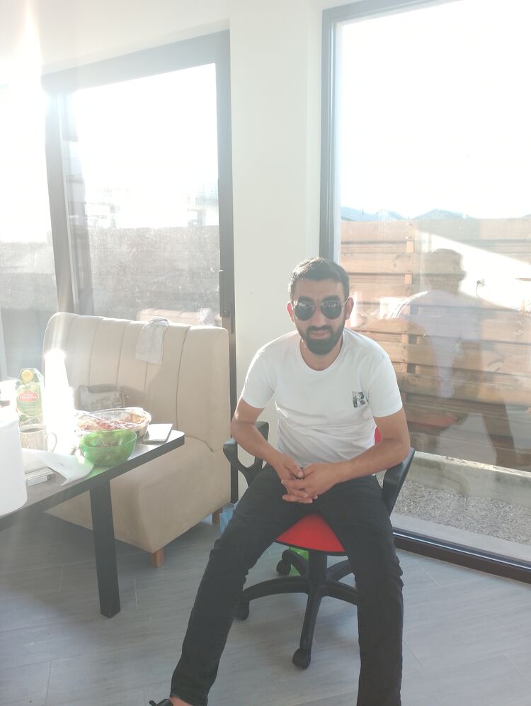  34987533  Ramin, 31 ,    