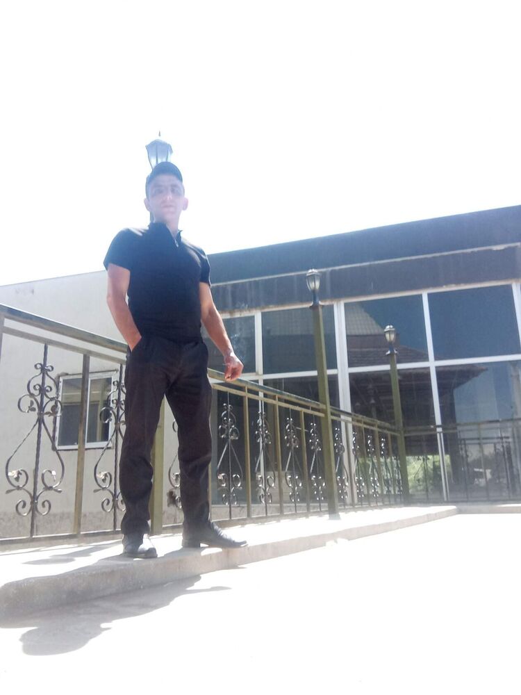  41086883  Hayk, 31 ,    