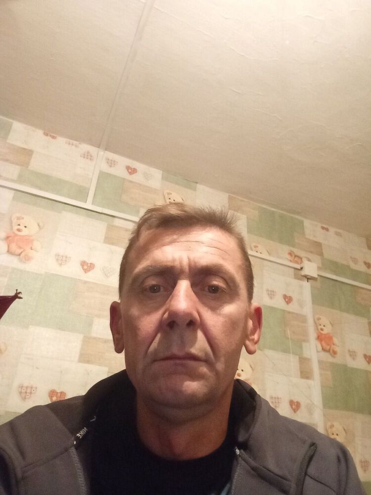  54288263  Saha, 44 ,    