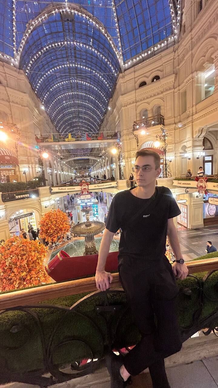  ,   Mikhail, 22 ,   , c 