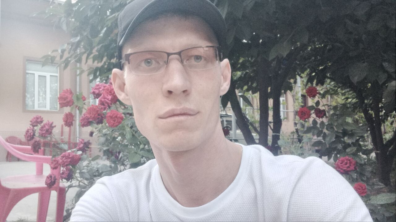  23047773  , 24 ,    