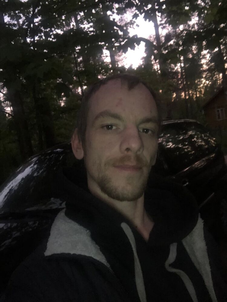  50100893  Vlad, 41 ,    
