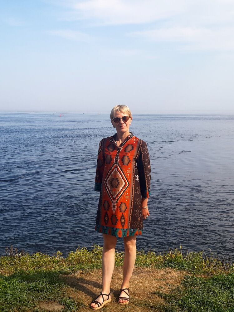  -,   Anyuta, 43 ,     , c 