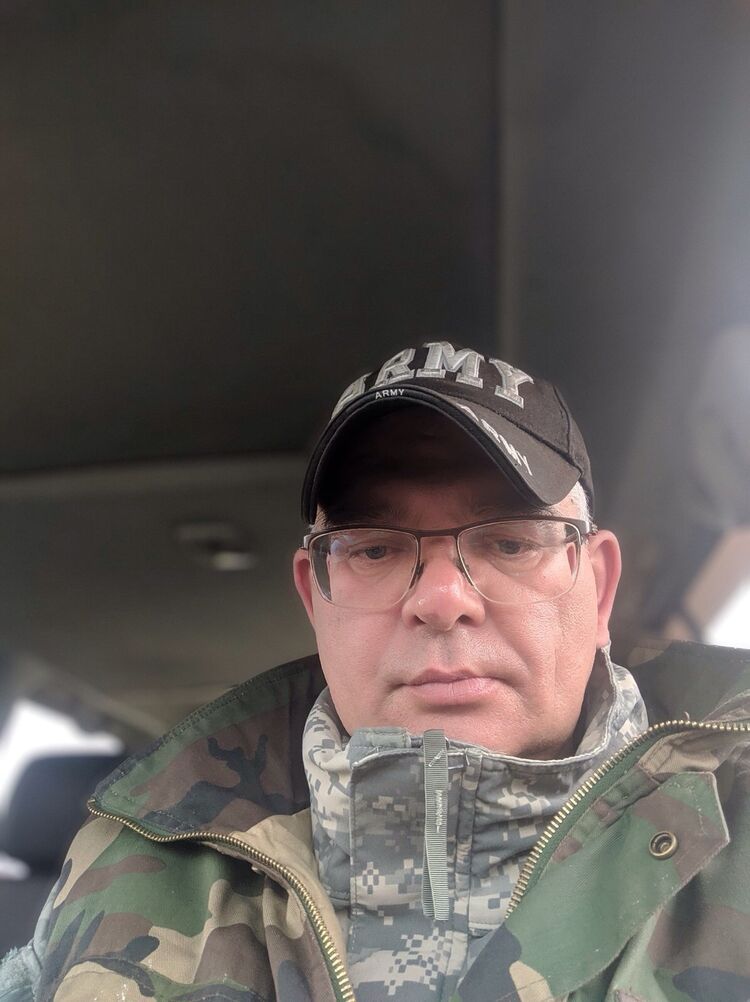  26066533  Ivan, 51 ,    