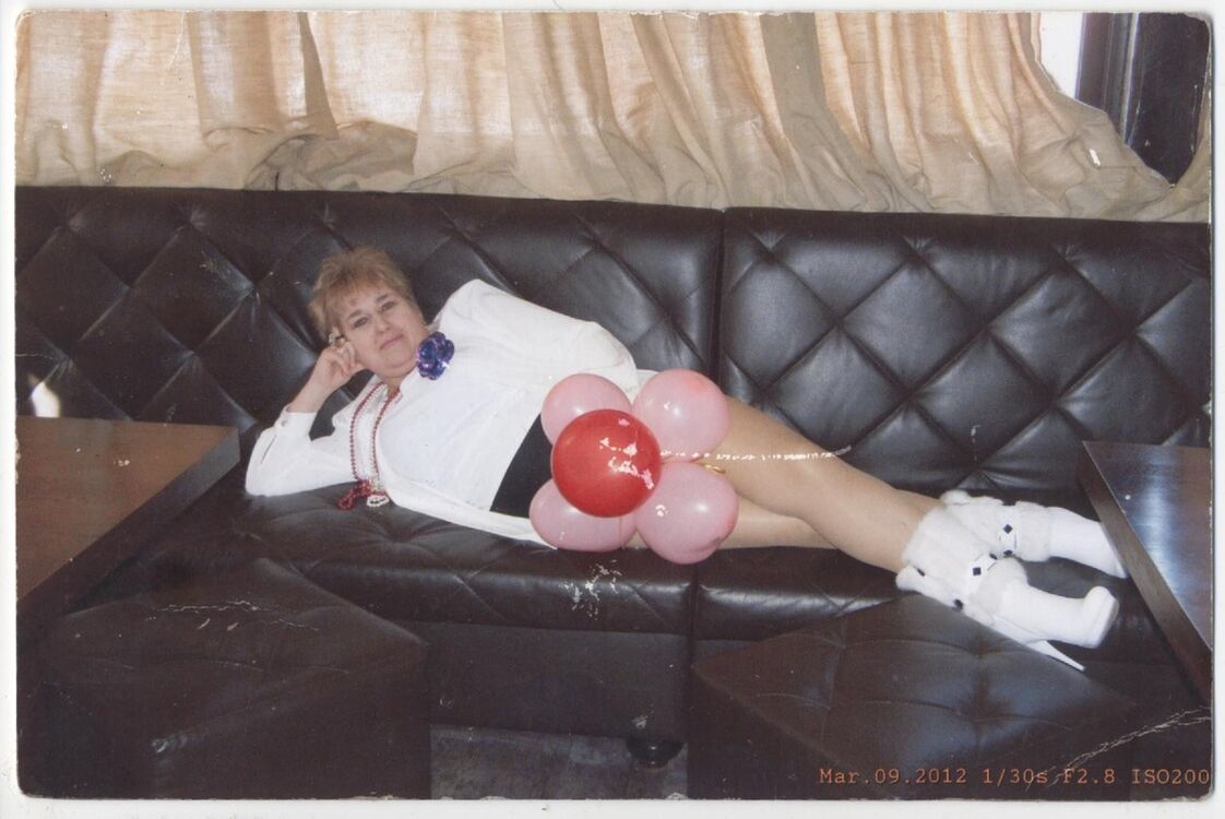  ,   Dinja, 53 ,  