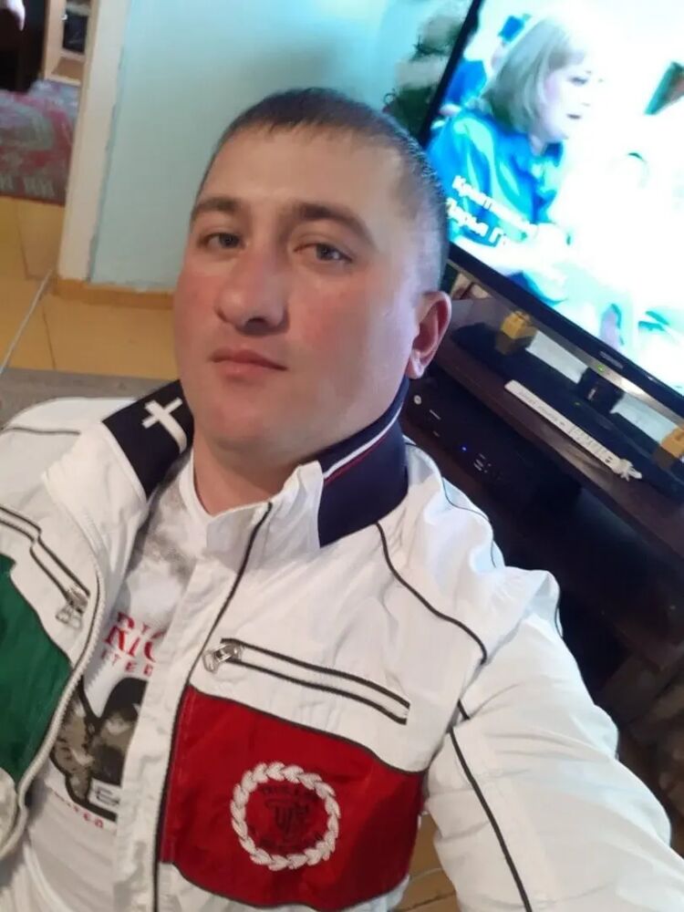  ,   Ruslan, 39 ,   ,   