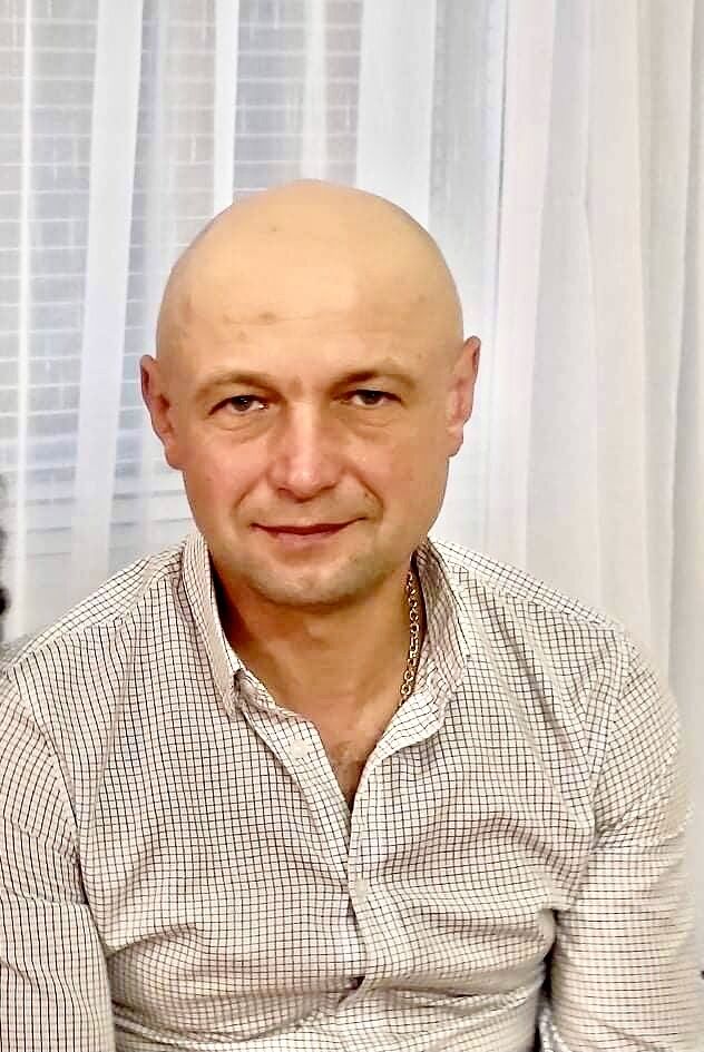  25474543  Roman, 44 ,    -