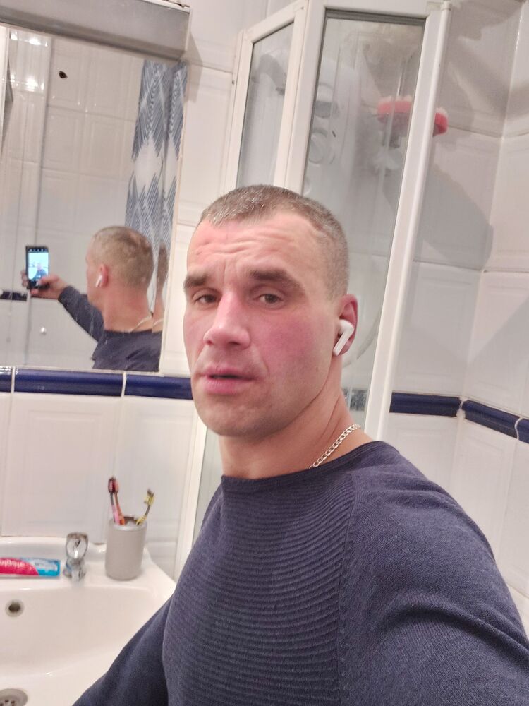  An Cabhan,   Valerijs, 41 ,   ,   