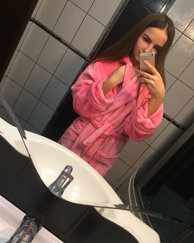  23947003  , 22 ,    