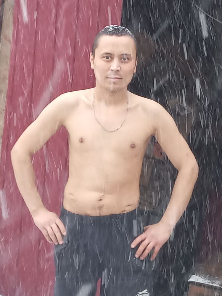  ,   Muhammadjon, 28 ,   ,   