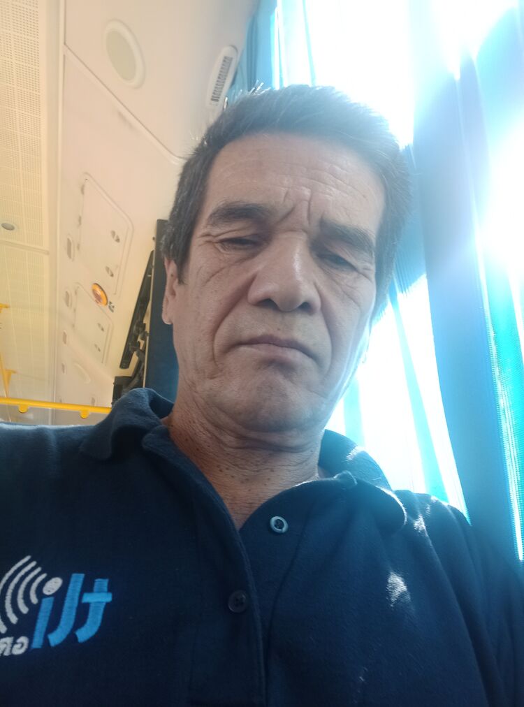  52821803  , 64 ,    