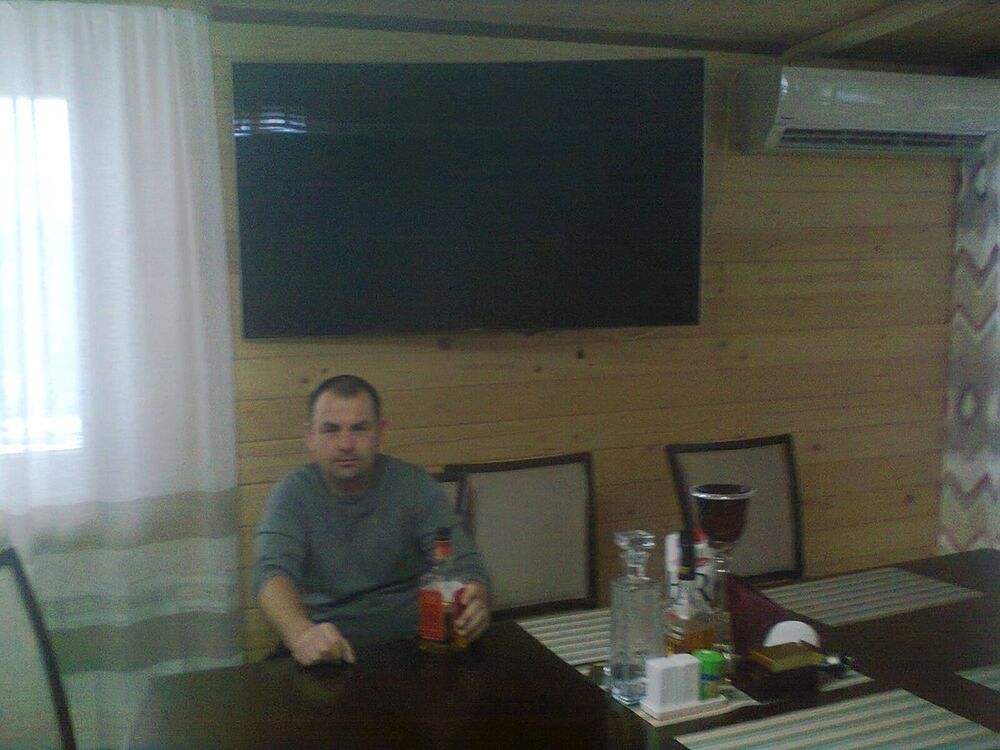  11237573  Illj, 40 ,    