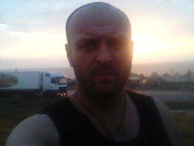  9036923  Boris, 52 ,    