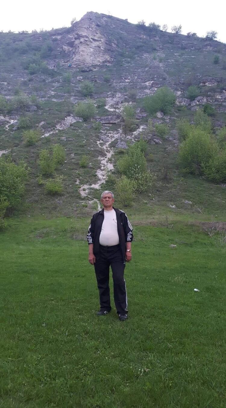  22751323  Valeriu, 57 ,    