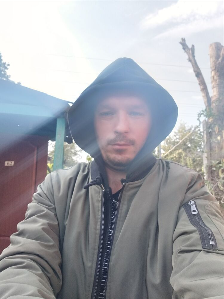  24747573  , 37 ,    